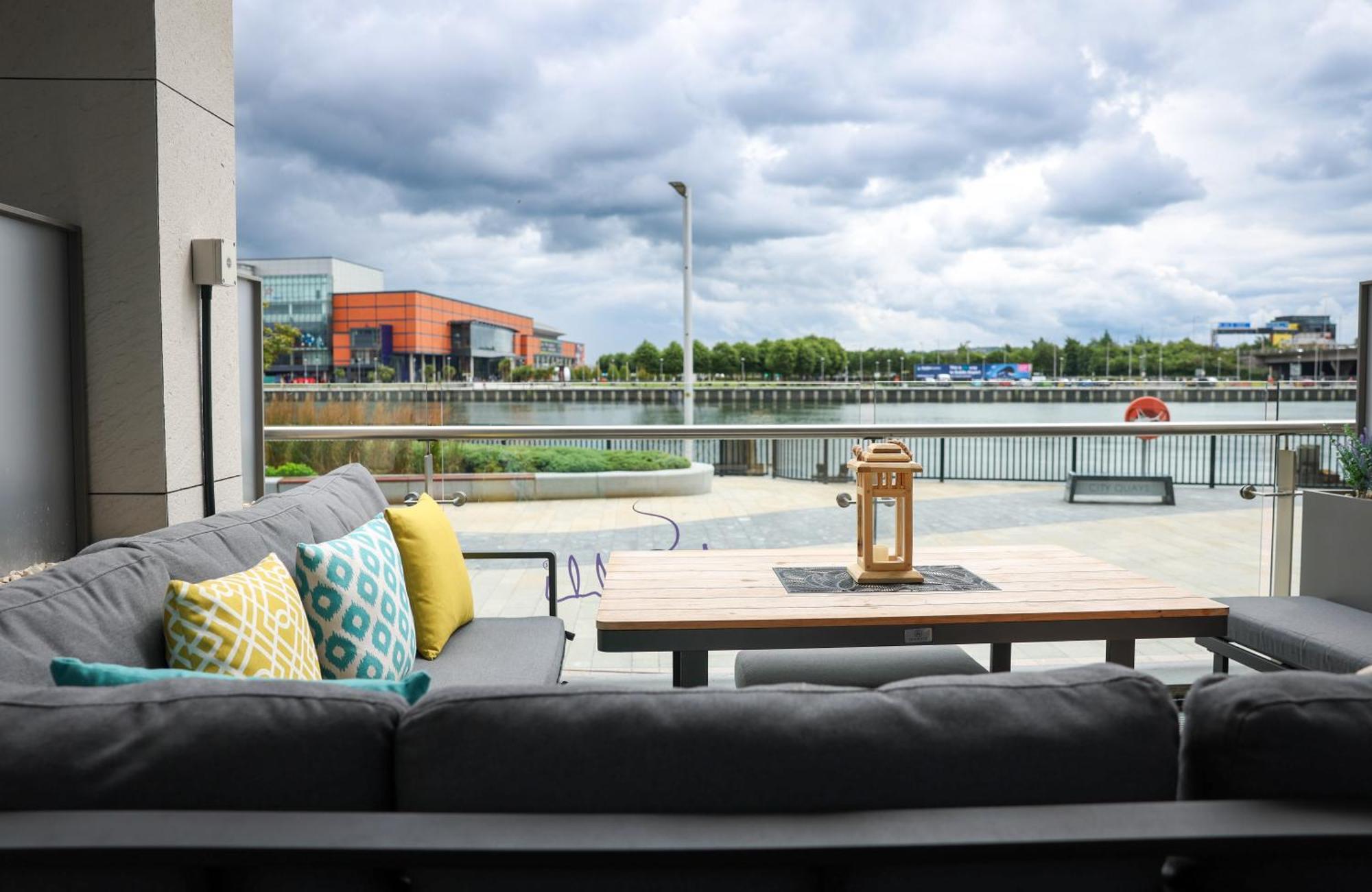 Ac Hotel By Marriott Belfast Esterno foto