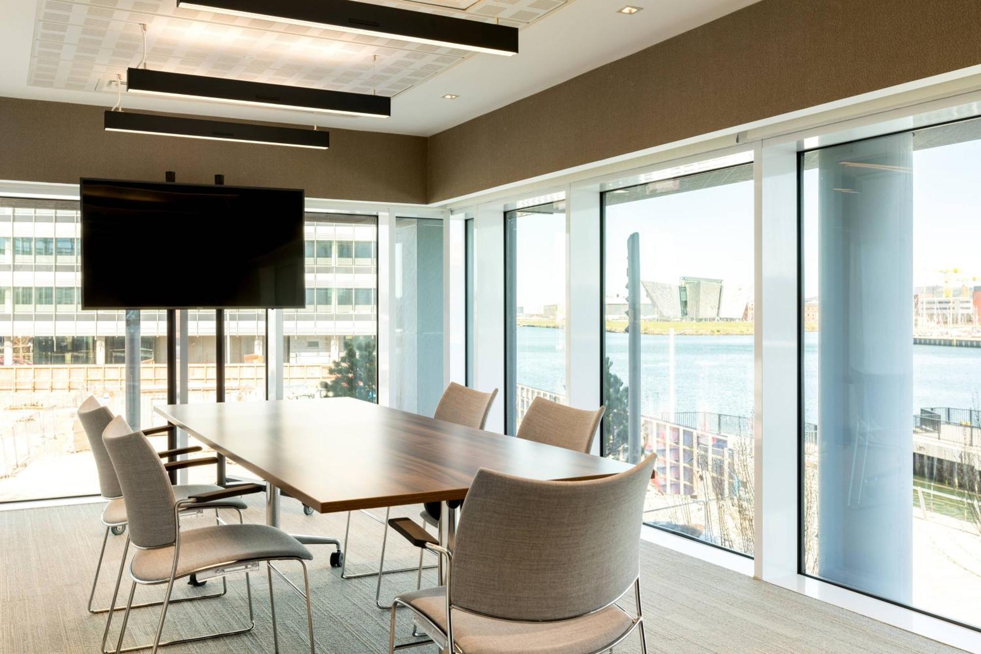 Ac Hotel By Marriott Belfast Esterno foto