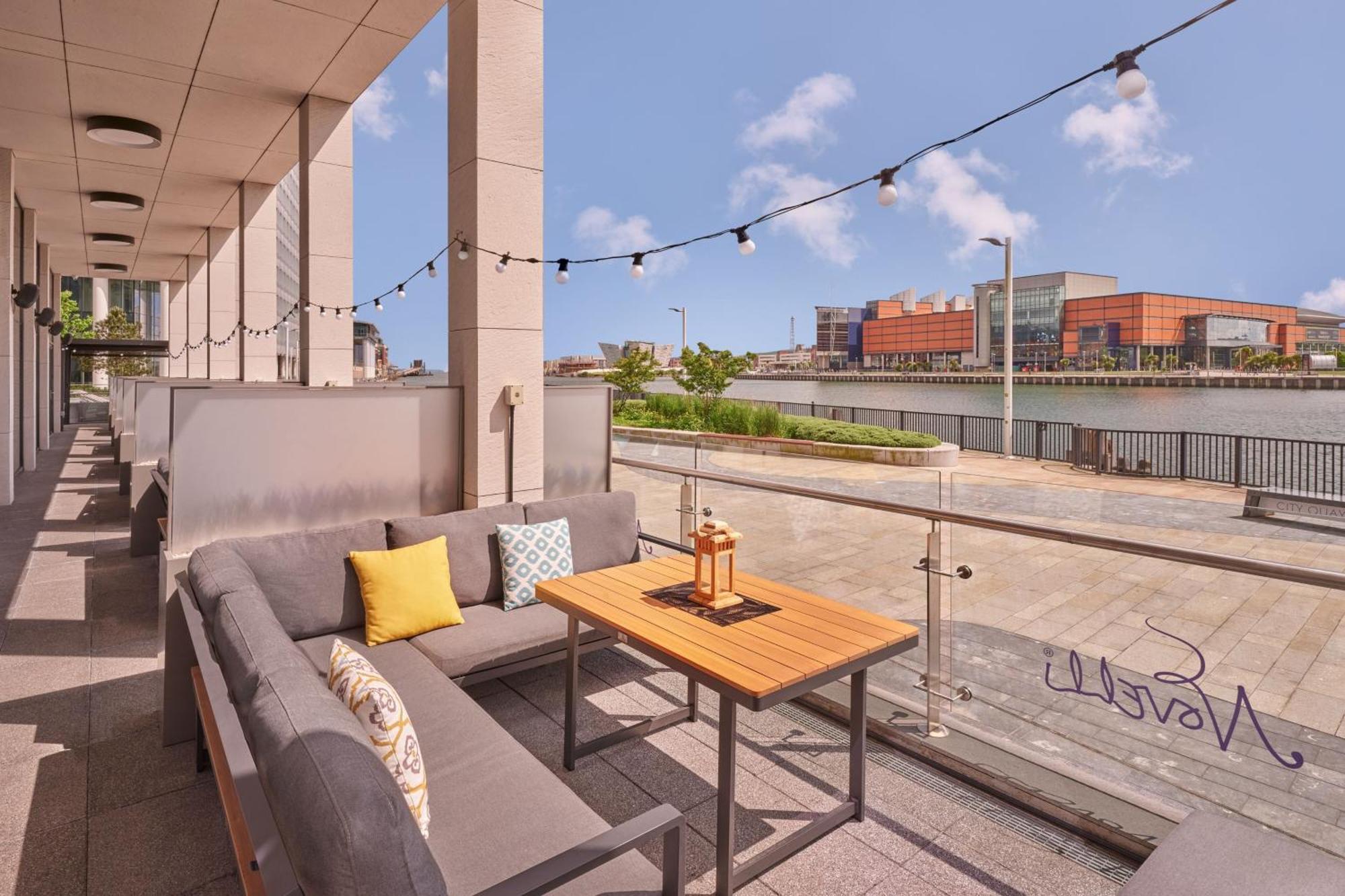 Ac Hotel By Marriott Belfast Esterno foto