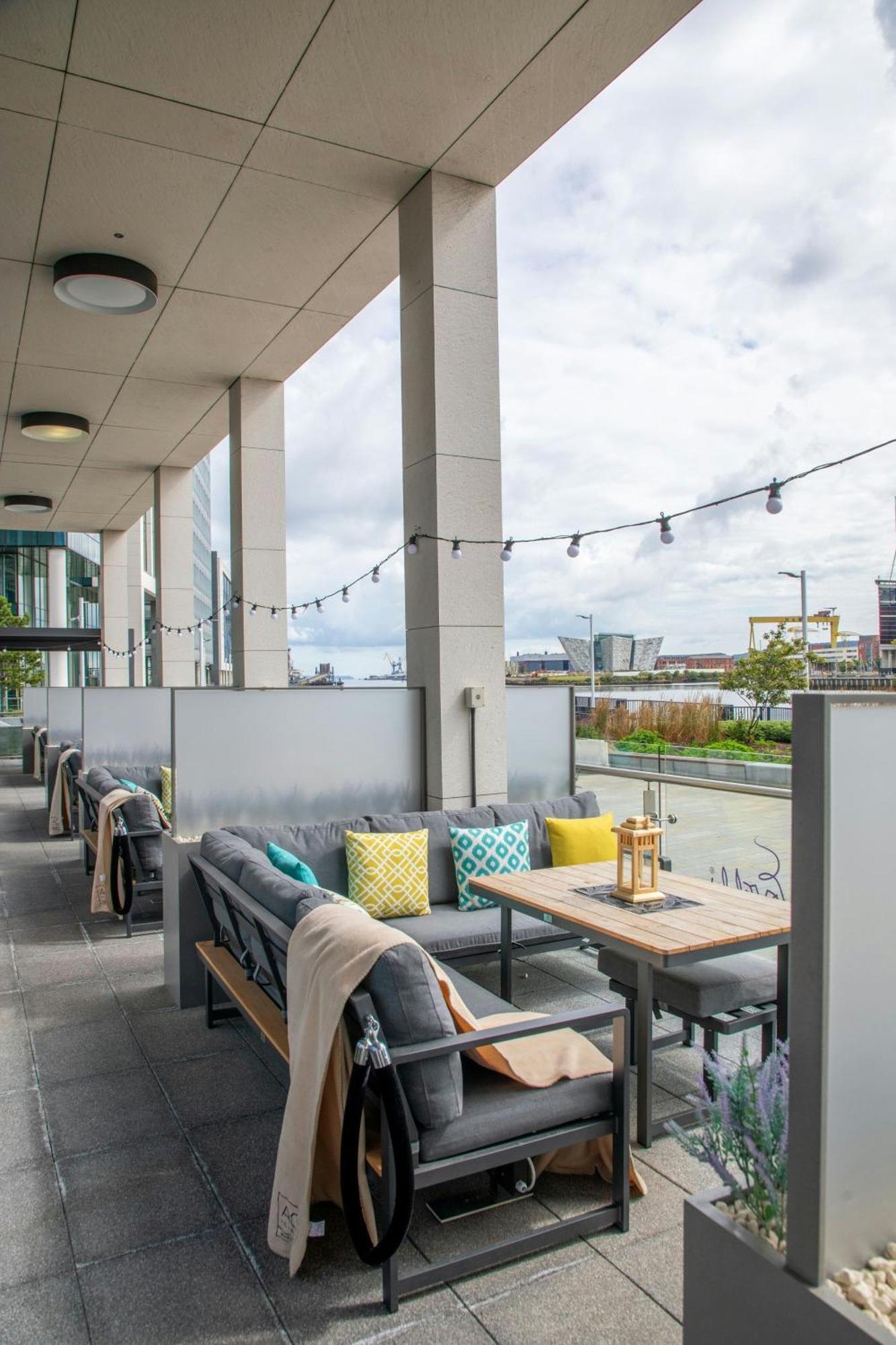 Ac Hotel By Marriott Belfast Esterno foto