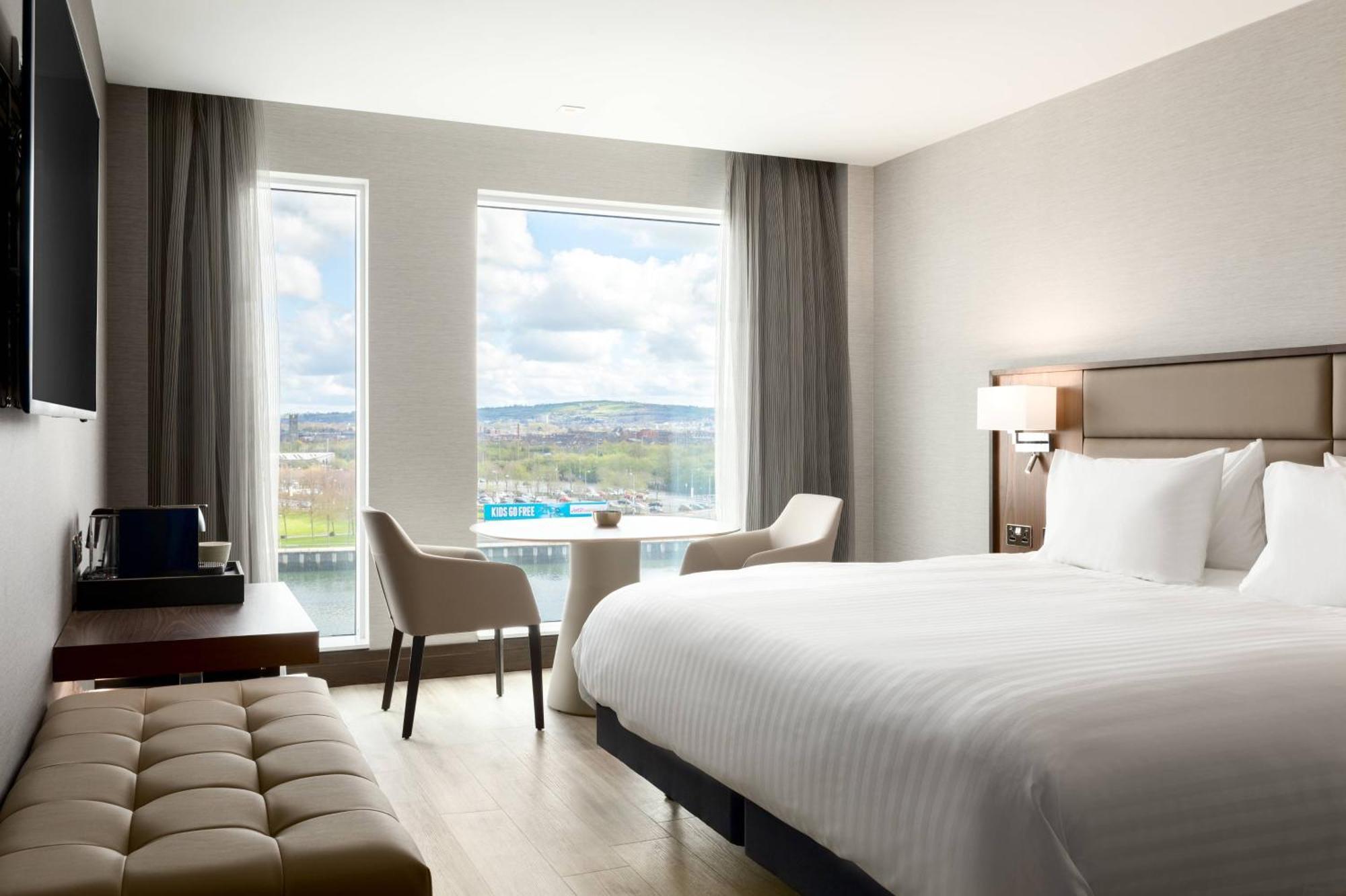 Ac Hotel By Marriott Belfast Esterno foto
