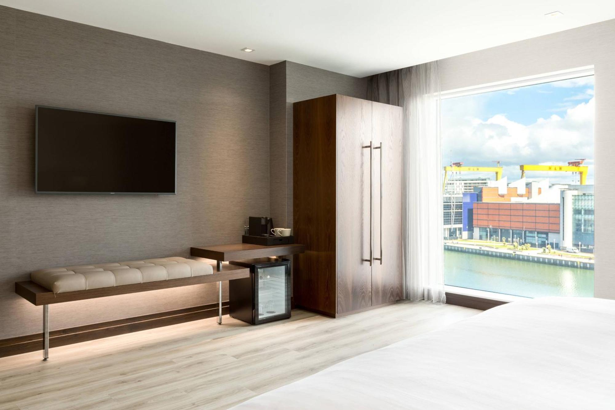 Ac Hotel By Marriott Belfast Esterno foto